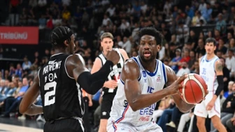 Anadolu Efes, sezon öncesi kadroda köklü değişiklikler yapmaya devam ediyor!