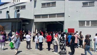 Fabrikanın tavanı çöktü; 3 işçi yaralı