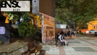 Bursa'da bazı vatandaşlar deprem endişesiyle geceyi dışarıda geçirdi
