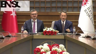 #CANLI Fahrettin Altun görevini Burhanettin Duran'a devrediyor