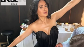 Salma Hayek'ten bikinili dans performansı