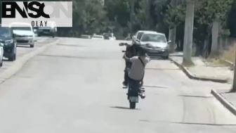 Trafikte akrobatik hareketler yapan motosikletliye 4 bin 153 lira ceza kesildi
