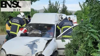 Tokat'ta feci kaza! Hafif ticari araç ağaca çarptı: 4 yaralı