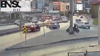 Avcılar D-100 yan yolda kaza kamerada