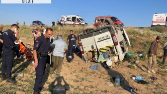 Tarım işçilerini taşıyan minibüs devrildi: Yaralılar var