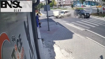 Kazayı film izler gibi izledi