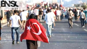 Kadınlar ve gençler vatan için nöbetteydi