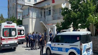 Üvey kızını tüfekle yaraladıktan sonra yaşamına son verdi