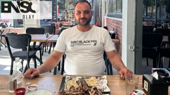 1 saatte 100 kanat yiyip üstüne 15 bin lira kazandı
