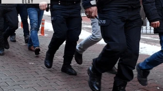İstanbul merkezli FETÖ operasyonunda yakalanan 51 zanlı adliyede