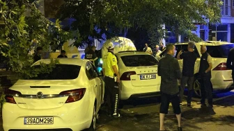 Çorlu'da 3 otomobilin karıştığı kazada 1 kişi yaralandı