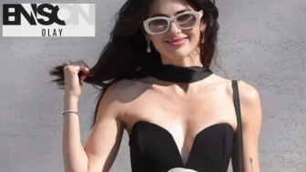 Nesrin Cavadzade çöl pozlarıyla sosyal medyayı salladı! Beğeni butonu çöktü