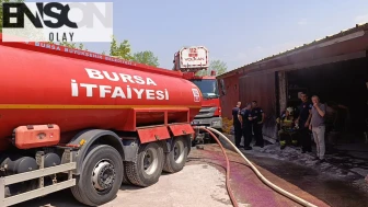 Bursa'da mobilya imalathanesinde yangın