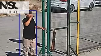 Meşrubat içerek çarşının asma kilidini çaldı