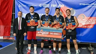 İzmir Enternasyonal Fuarı'nda Yapılan Basketbol Turnuvası Sonuçları Açıklandı: Kazananlar Belli Oldu!