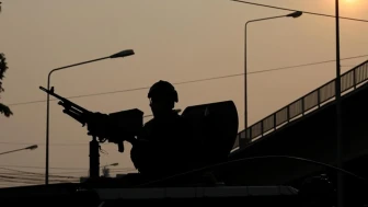Dikenli tel gerilimi! Tayland Kamboçya sınırı tekrar alevlendi!