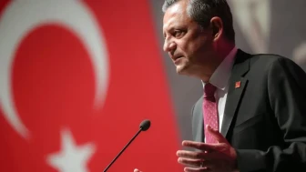 CHP'nin Genel Başkanı olarak yeniden seçilen Özgür Özel'in zaferi partilileri sevindirdi.