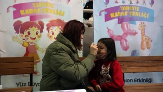 Aydın Büyükşehir Belediyesi, Nazilli'de çocukları sevindiren Yarıyıl Karne Şenliği düzenledi