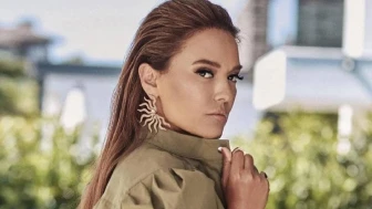 Demet Akalın'dan ilginç açıklama: Yeşil pasaport alamıyor olmamızın sebebi nedir?