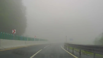 Bolu Dağı’nda sis görüş mesafesini düşürdü