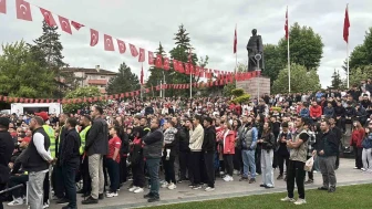 Bolu'da Dünya Kupası heyecanı sokakları sardı: Anıtpark'ta unutulmaz bir atmosfer oluştu
