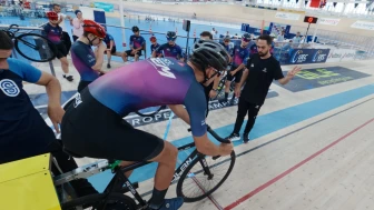 Konya Velodromu'nda Genç Bisiklet Yetenekleri Parlıyor!