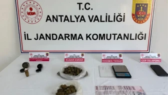 Antalya'da uyuşturucu operasyonu ! Evden 1 kilo skunk ve hassas terazi çıktı
