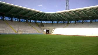 Kazım Karabekir Stadyumu'nda 4 tribün taraftarların coşkusuna ev sahipliği yapacak şekilde tam kapasiteyle açıldı