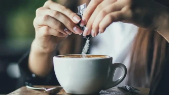 Şeker yerine kullanılan tatlandırıcıların sağlık üzerindeki etkileri araştırılıyor: Belleği olumsuz etkileyebilir mi?