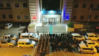 Sosyal medyadaki paylaşımları ele verdi: 13 adrese eş zamanlı baskın