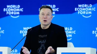 Elon Musk'tan hayatını anlatan belgesele zehir zemberek tepki: 'Köpek pisliği bile daha fazla saygıyı hak ediyor'