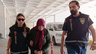 86 yaşındaki adam evinde ölü bulundu: Eşi sınırda yakalandı