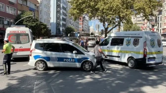Fatih’te feci kaza : 20 yaşındaki genç iki aracın çarpması sonucu hayatını kaybetti