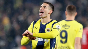 Fenerbahçe'de sakatlık depremi: Tecrübeli oyuncuda menisküs yırtığı tespit edildi