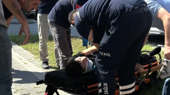 Muğla Menteşe'de motosiklet otomobile çarptı : Sürücü yaralandı