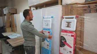 Üniversiteliler akın etti, spotçularda izdiham başladı! Hem yarı fiyatına satıyorlar hem geri alma garantisi veriyorlar