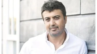 Raci Şaşmaz kimdir ve hangi dizi ve filmlerde görev aldı?