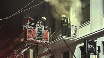 Trabzon'da Kostaki Konağı'nda çıkan yangın hızla kontrol altına alındı!