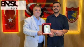 İzmirli taksici, unutulan değerli eşyaları sahibine ulaştırdı