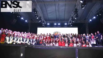 Atakum Belediyesi halk oyunları şenliği sahilde coşku dolu anlar yaşattı
