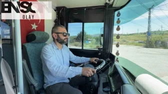 Minibüs şoförü fenalaşan yolcuyu hastaneye yetiştirdi