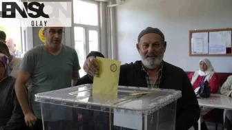 Tarihi Bir An: Gümüşhane'de Tekke'de Sandık Başında İlk Başkanını Seçiyor!