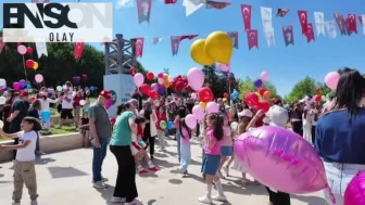 Beylikdüzü’nde kanseri yenen 9 yaşındaki Almira için binlerce balon gökyüzüne bırakıldı