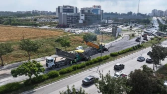 Adana Büyükşehir Belediyesi'nden Ulaşım Hamlesi: Asfalt Çalışmaları Sürüyor