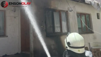 Eskişehir’de müstakil evin çatısında çıkan yangın söndürüldü
