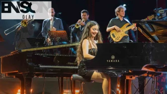 Genç piyanist ve vokalist Su Yavuz Türkiye'deki ilk konserini Antalya'da verdi