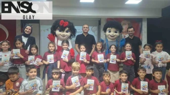 Minik okurları heyecanlandıran buluşma: Moti ve Motimu'nun yazarı Altıntaş'ta minik okurlarla buluştu