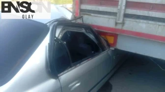 Beypazarı'nda korkunç kaza: Park halindeki tıra çarpan otomobilde can pazarı