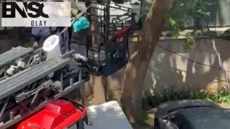 Kadıköy’de yürekleri ağza getiren bekleyiş: İtfaiye ekipleri minik dostu kurtarmak için seferber oldu