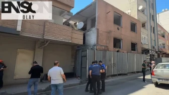 Küçükçekmece’de kentsel dönüşüm kabusu: Yıkım esnasında duvar çöktü, 3 işçi enkaz altında kaldı